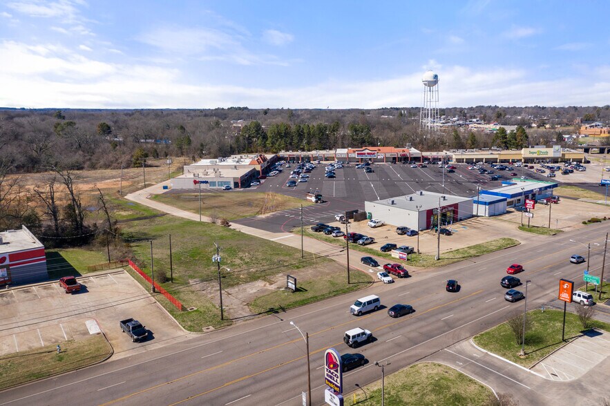 More Photos Of 902 S Jefferson Ave, Mount Pleasant Land For Sale