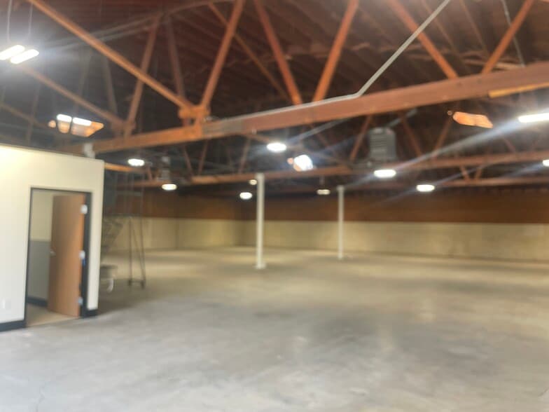 More Photos Of 13525 Alma Ave, Gardena Manufacturing For Lease