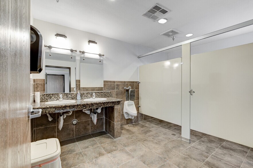 More Photos Of 3470 E Russell Rd, Las Vegas Office For Sale