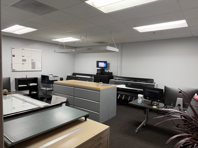 More Photos Of 1382 Valencia Ave, Tustin Research And Development For Sale