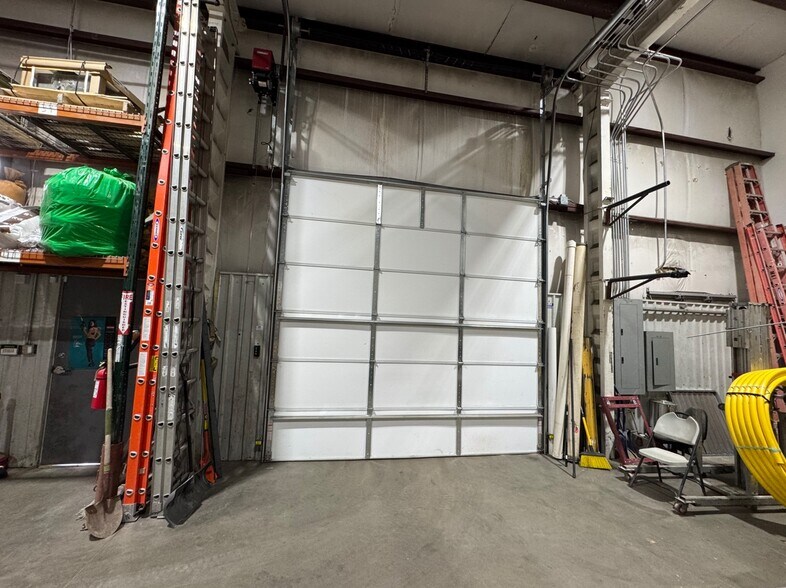 More Photos Of 1820-1880 W Evans Ave, Englewood Warehouse For Lease