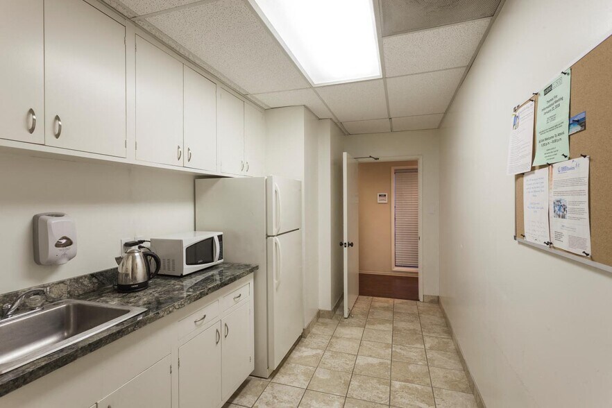 More Photos Of 790 E Santa Clara St, Ventura Office For Lease