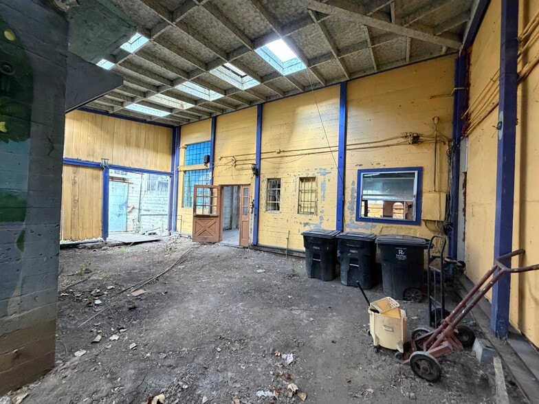 More Photos Of 233-235 Baldwin Ave, San Mateo Storefront For Lease