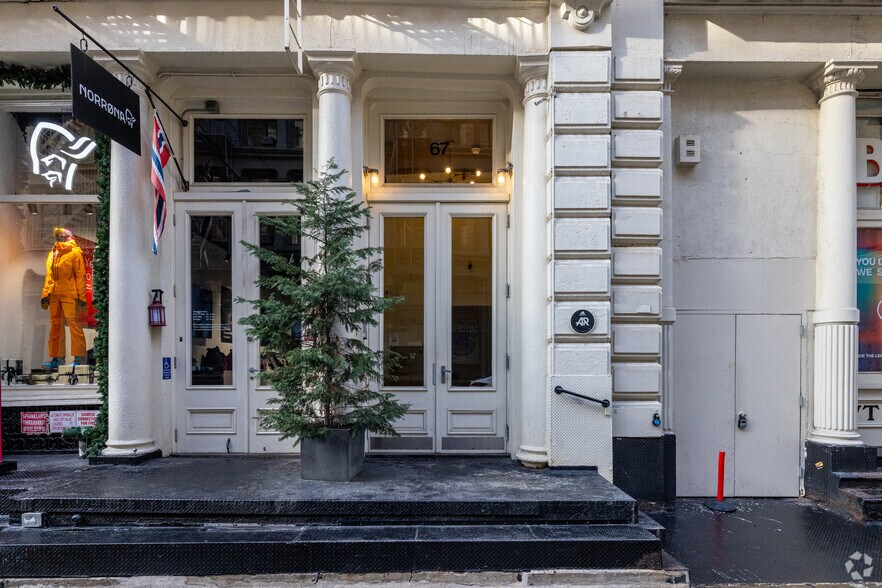 More Photos Of 65-67 Greene St, New York Apartments For Lease