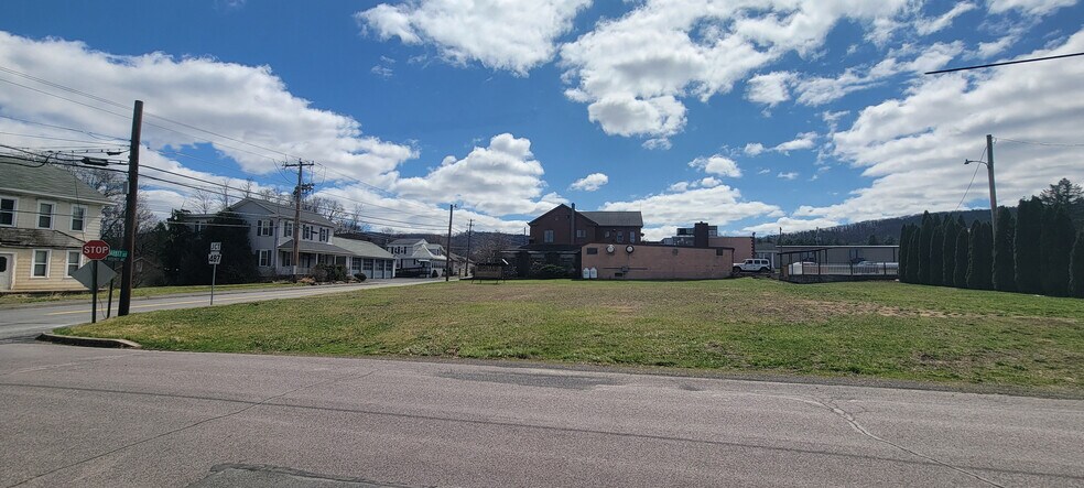 More Photos Of 160 S Market St, Elysburg Land For Lease