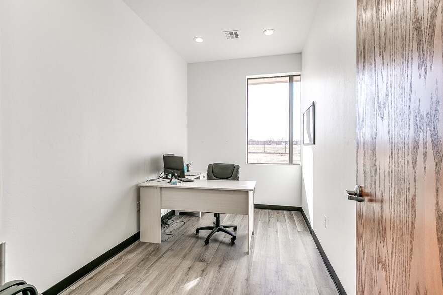 More Photos Of 1140 NW 192nd St, Edmond Office For Lease