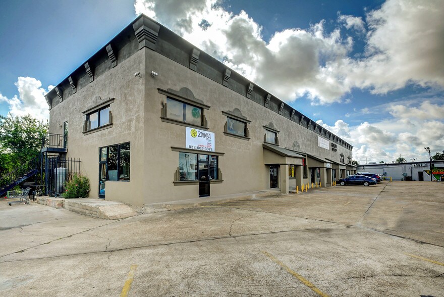 More Photos Of 6030 Highway 6 N, Houston Freestanding For Sale