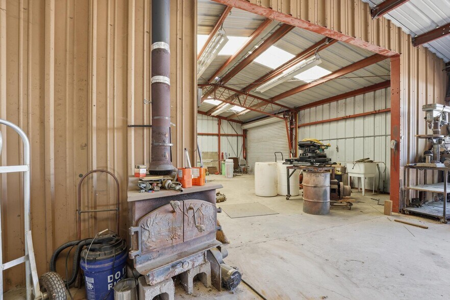 More Photos Of 9978 Broadway, Live Oak Warehouse For Sale