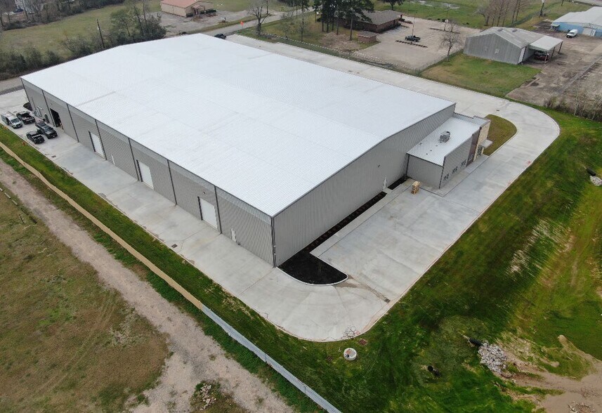 More Photos Of 211 E Sycamore St, Fresno Distribution For Sale