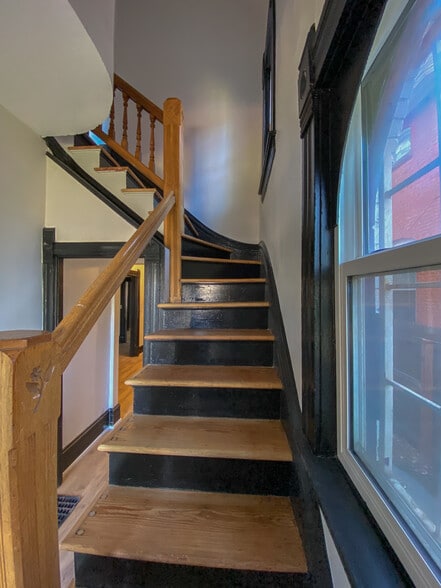 More Photos Of 146 W 5th Ave, Denver Office For Sale