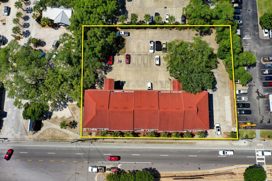 More Photos Of 220-236 Harbor Blvd, Destin Storefront Retail Residential For Sale