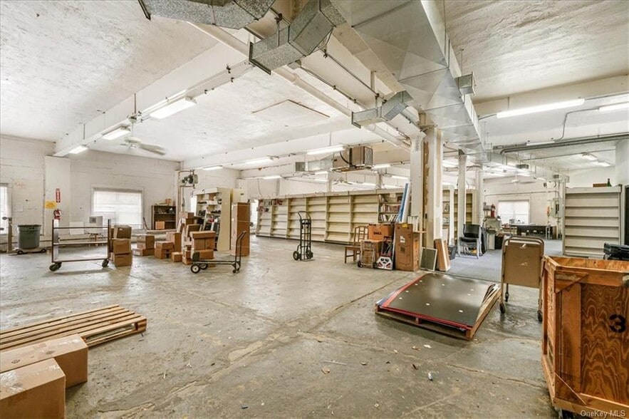More Photos Of 179 Lindsey Ave, Buchanan Storefront Retail Office For Sale