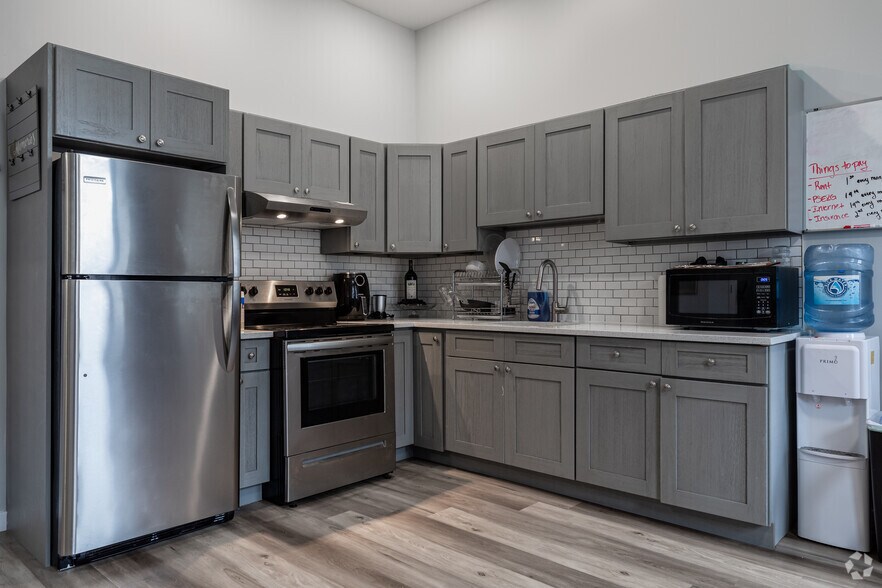 More Photos Of 136 Washington St, Paterson Apartments For Sale