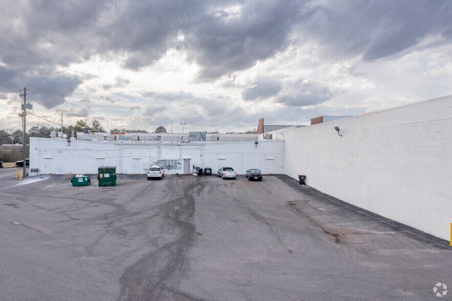 More Photos Of 1671-1691 Center Point Pky, Birmingham Unknown For Lease