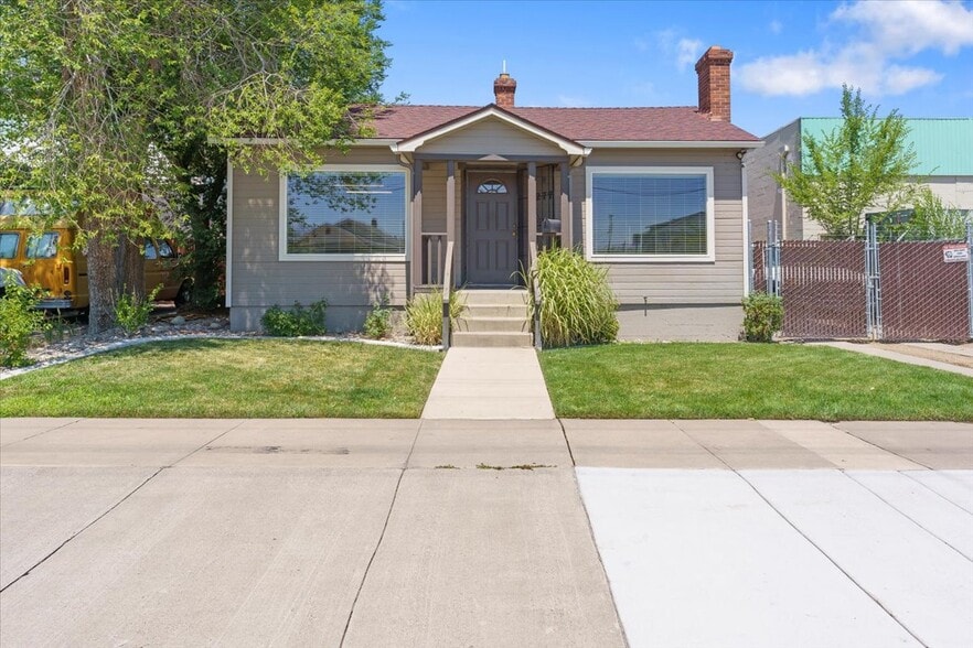 More Photos Of 277 Vassar St, Reno Freestanding For Sale