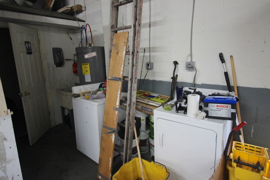 More Photos Of 2108-2112 N 6th St, Philadelphia Auto Repair For Sale