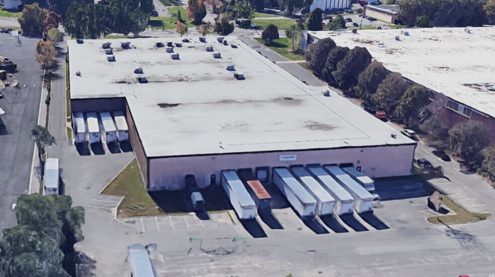 More Photos Of 270 Spagnoli Rd, Melville Office For Lease