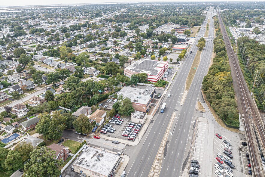 More Photos Of 607 Sunrise Hwy, Bellmore Storefront Retail Office For Sale
