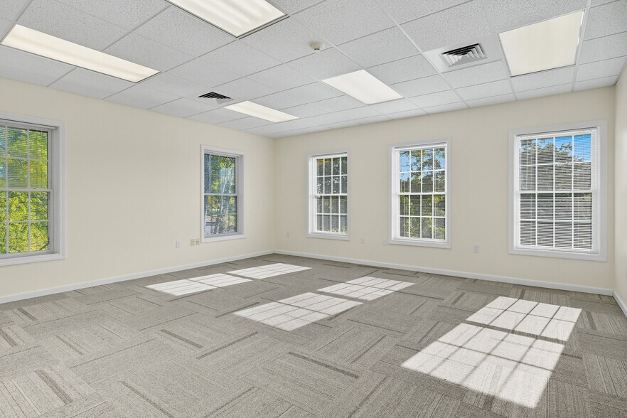 More Photos Of 5 Creamery Brk, East Granby Office For Sale