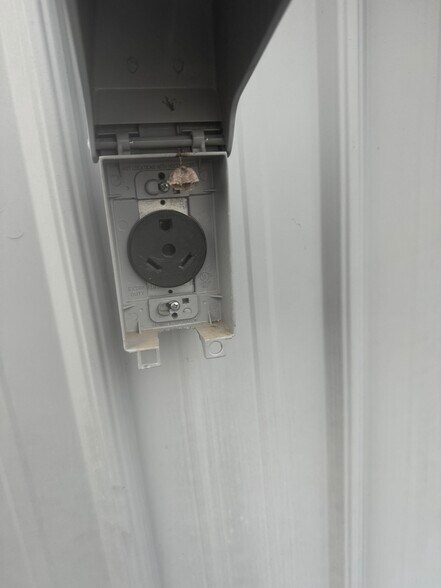 More Photos Of 2229 Bradford Hicks Dr, Livingston Auto Dealership For Sale