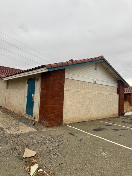 More Photos Of 17537 Montezuma St, Adelanto Lodge Meeting Hall For Sale