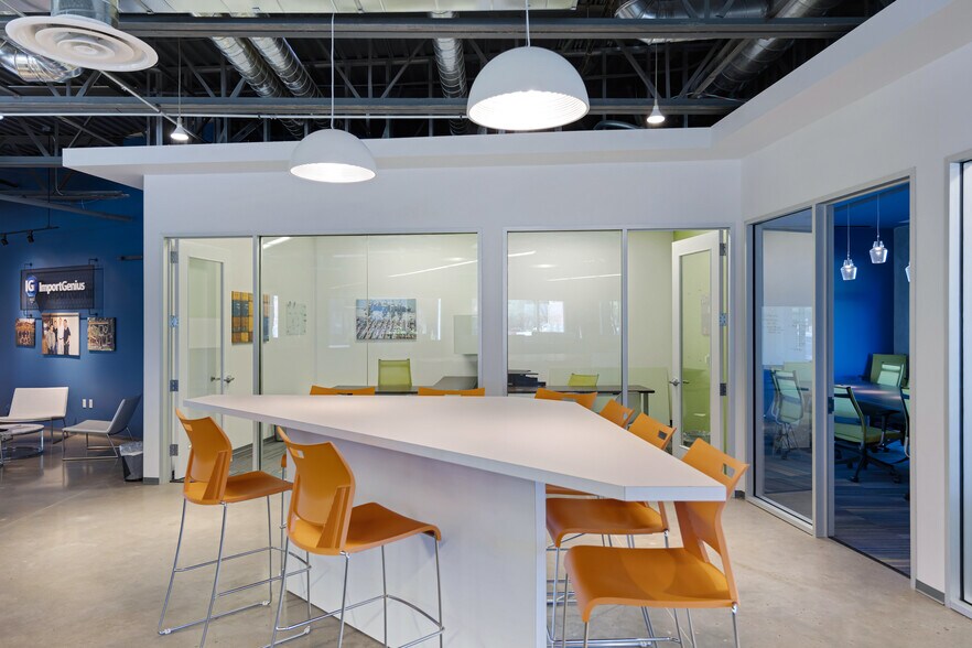 More Photos Of 8901 E Pima Center Pky, Scottsdale Office For Lease