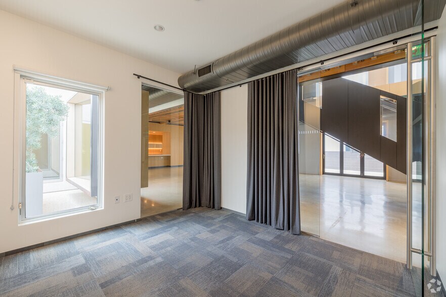 More Photos Of 3760 Motor Ave, Los Angeles Loft Creative Space For Lease