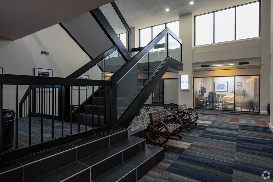 More Photos Of 6815 Manhattan Blvd, Fort Worth Office For Lease