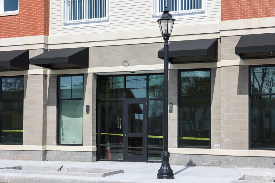 More Photos Of 128 Maple St, Danvers Apartments For Lease