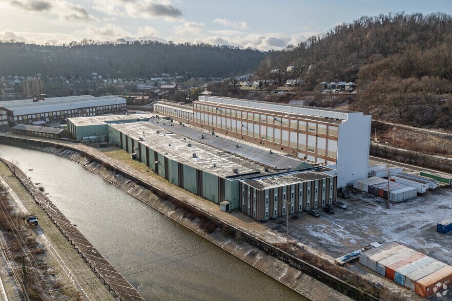 More Photos Of 1003-1005 Airbrake Ave, Wilmerding Distribution For Lease