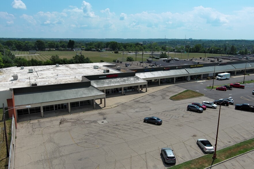 Primary Photo Of 415-659 S Breiel Blvd, Middletown Storefront For Sale