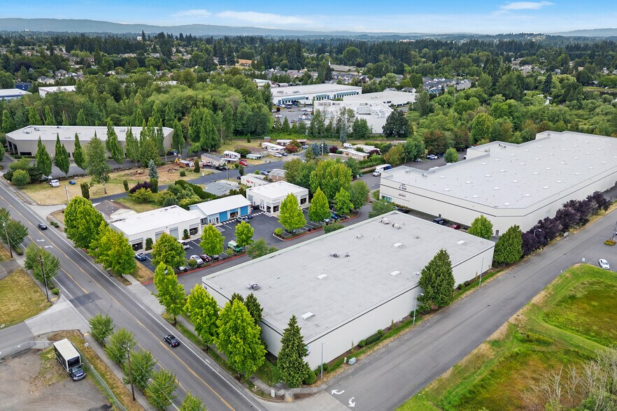 More Photos Of 5900 NE 88th St, Vancouver Distribution For Lease