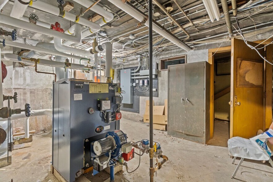 More Photos Of 89 Main St, Little Falls Bank For Lease