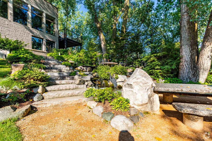 More Photos Of 5852-5870 Baker Rd, Minnetonka Unknown For Lease