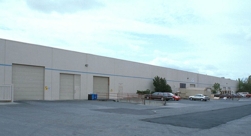 More Photos Of 2349 N Watney Way, Fairfield Warehouse For Lease