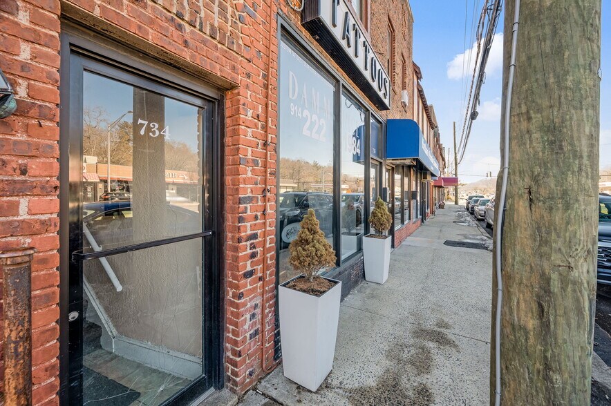 More Photos Of 734-760 Central Park Ave, Scarsdale Storefront Retail Residential For Sale