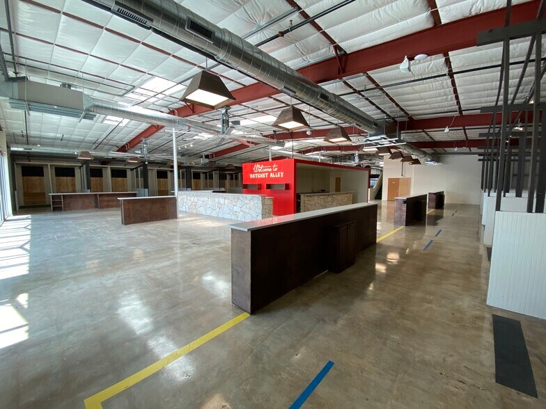 More Photos Of 443 Bastrop Hwy, Austin Flex For Lease