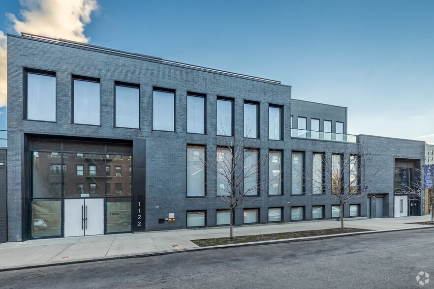 Primary Photo Of 11-20 46th Rd, Long Island City Loft Creative Space For Lease
