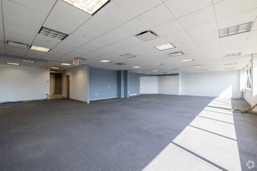 More Photos Of 5-11 Drydock Ave, Boston Office For Lease