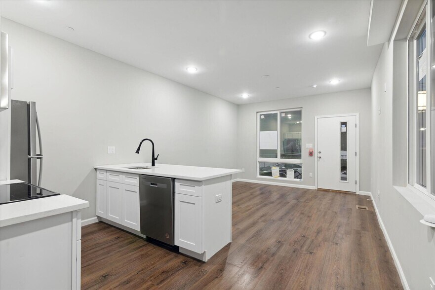 More Photos Of 1230 N Marshall St, Philadelphia Apartments For Sale