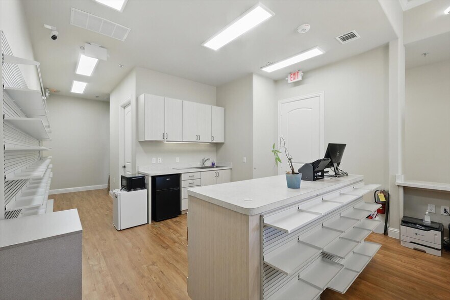 More Photos Of 3848 N Tarrant Pky, Fort Worth Medical For Sale
