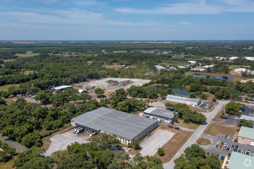 More Photos Of 3601 Parkway Blvd, Leesburg Distribution For Lease