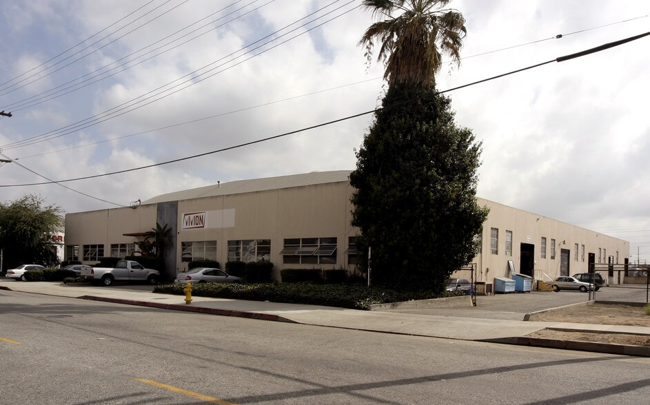 More Photos Of 777 Stanford, Los Angeles Warehouse For Lease