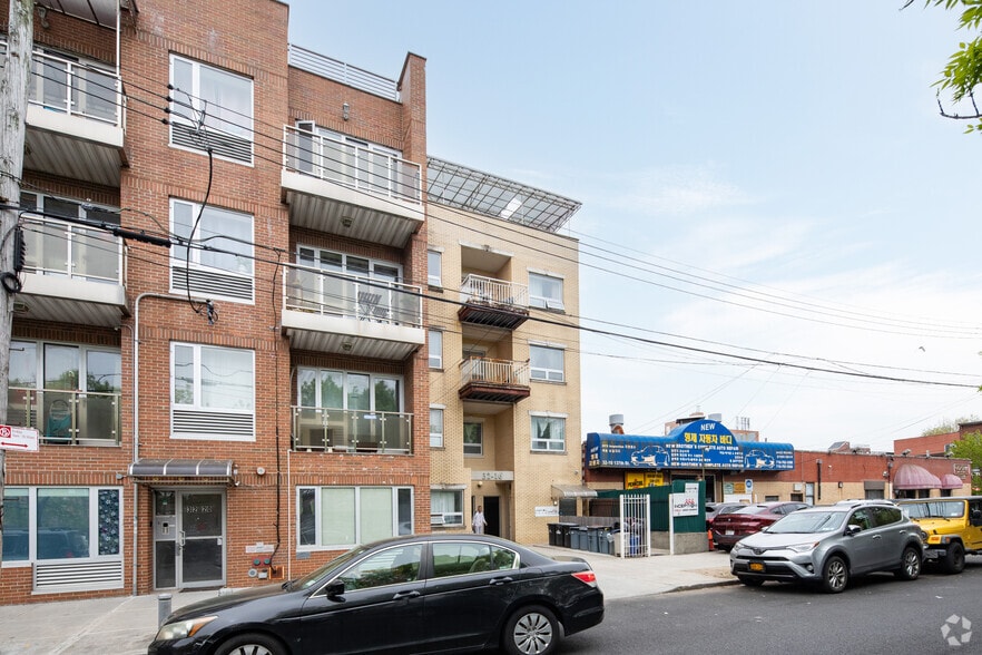 More Photos Of 32-16 137th St, Flushing Apartments For Sale