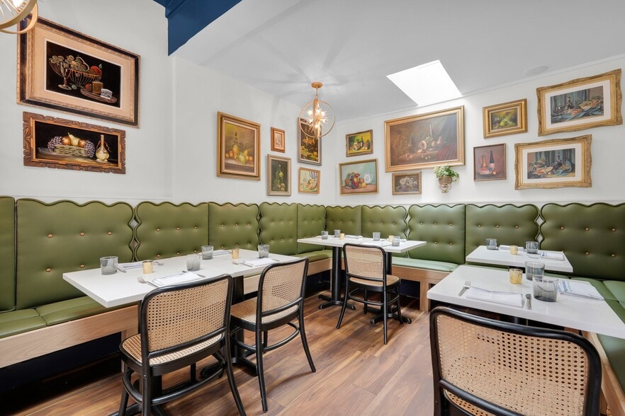 More Photos Of 2312 Abercorn St, Savannah Storefront Retail Residential For Sale