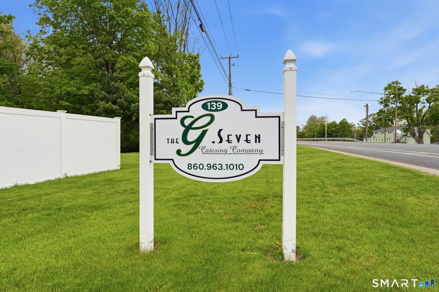 Primary Photo Of 139 Riverside Dr, Thompson Freestanding For Sale