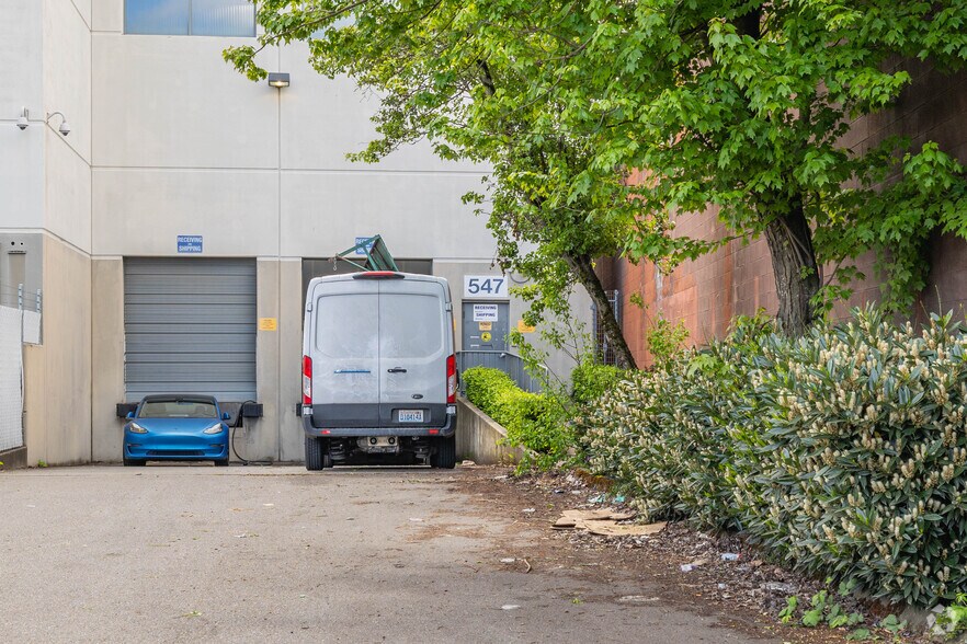 More Photos Of 547-549 S River St, Seattle Unknown For Lease