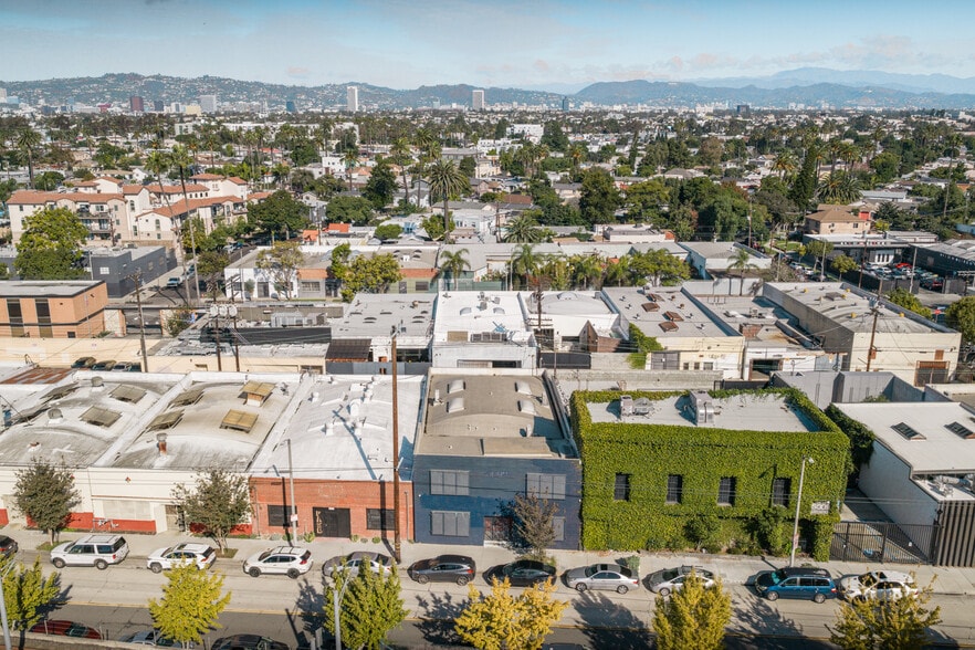 More Photos Of 5017 Exposition Blvd, Los Angeles Office Residential For Sale