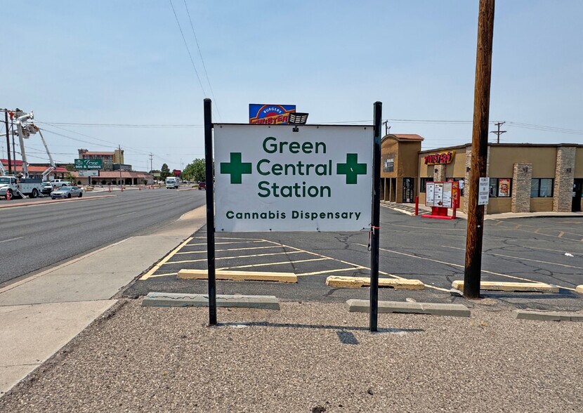 More Photos Of 2117 Menaul Blvd, Albuquerque Freestanding For Sale