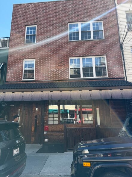 More Photos Of 117 Berry St, Brooklyn Storefront Retail Residential For Sale